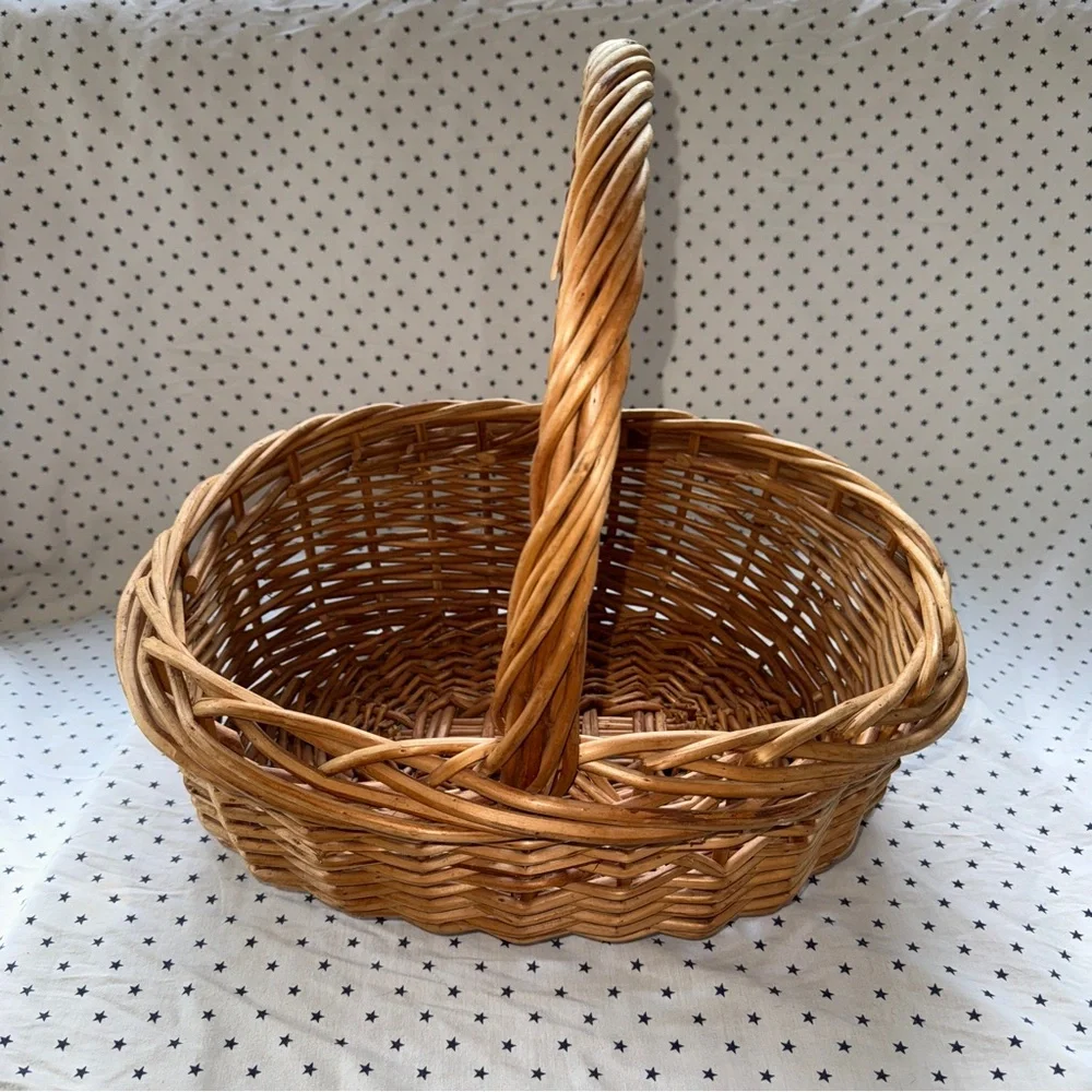Vintage Wicker Oblong Large Handled Gathering / Storage / Display Basket 17”x15”
